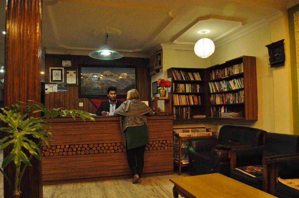 Hotel Florid Kathmandu Esterno foto