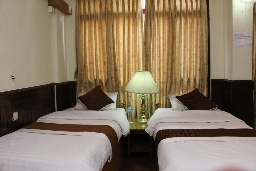 Hotel Florid Kathmandu Esterno foto
