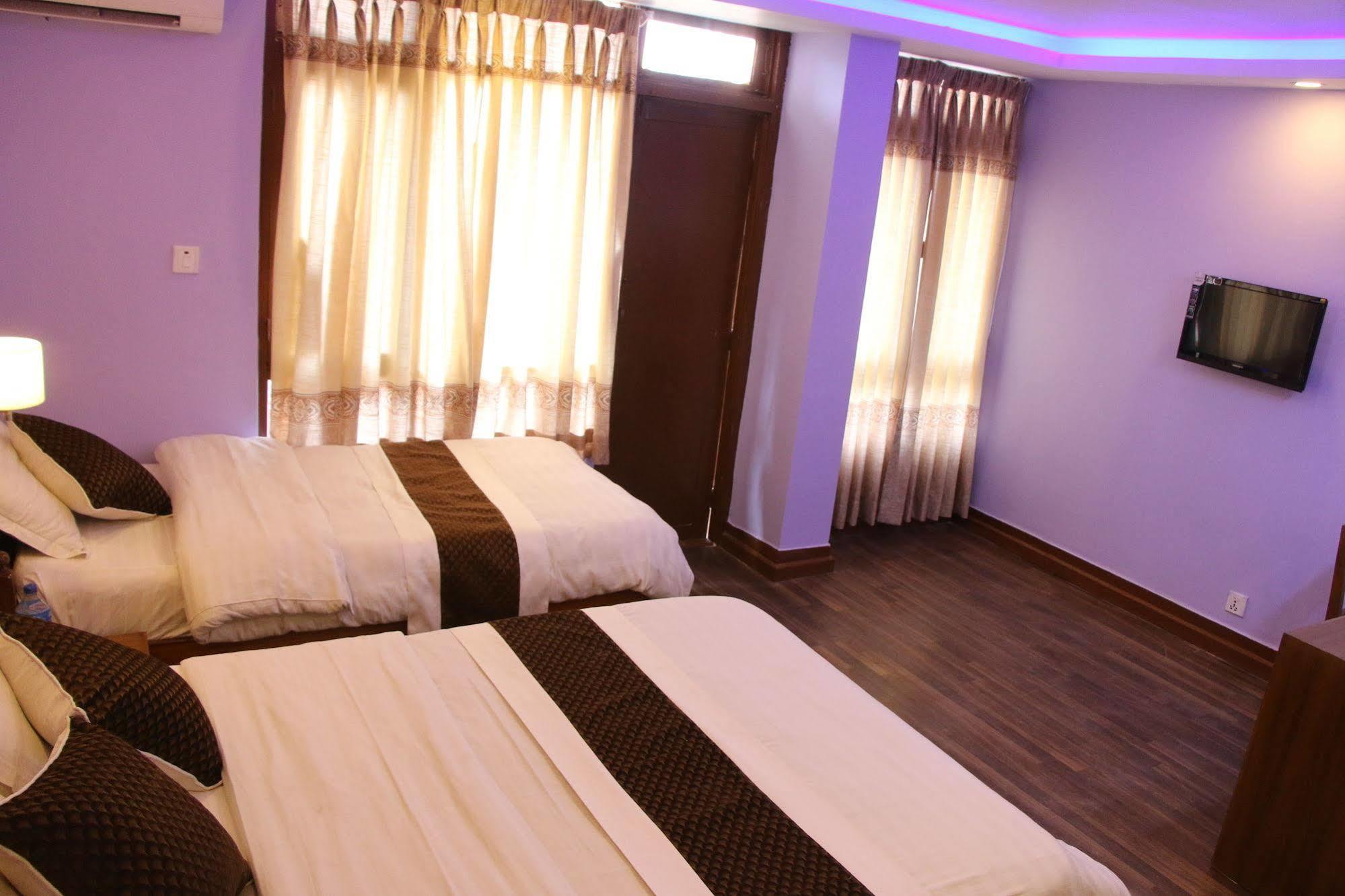Hotel Florid Kathmandu Esterno foto